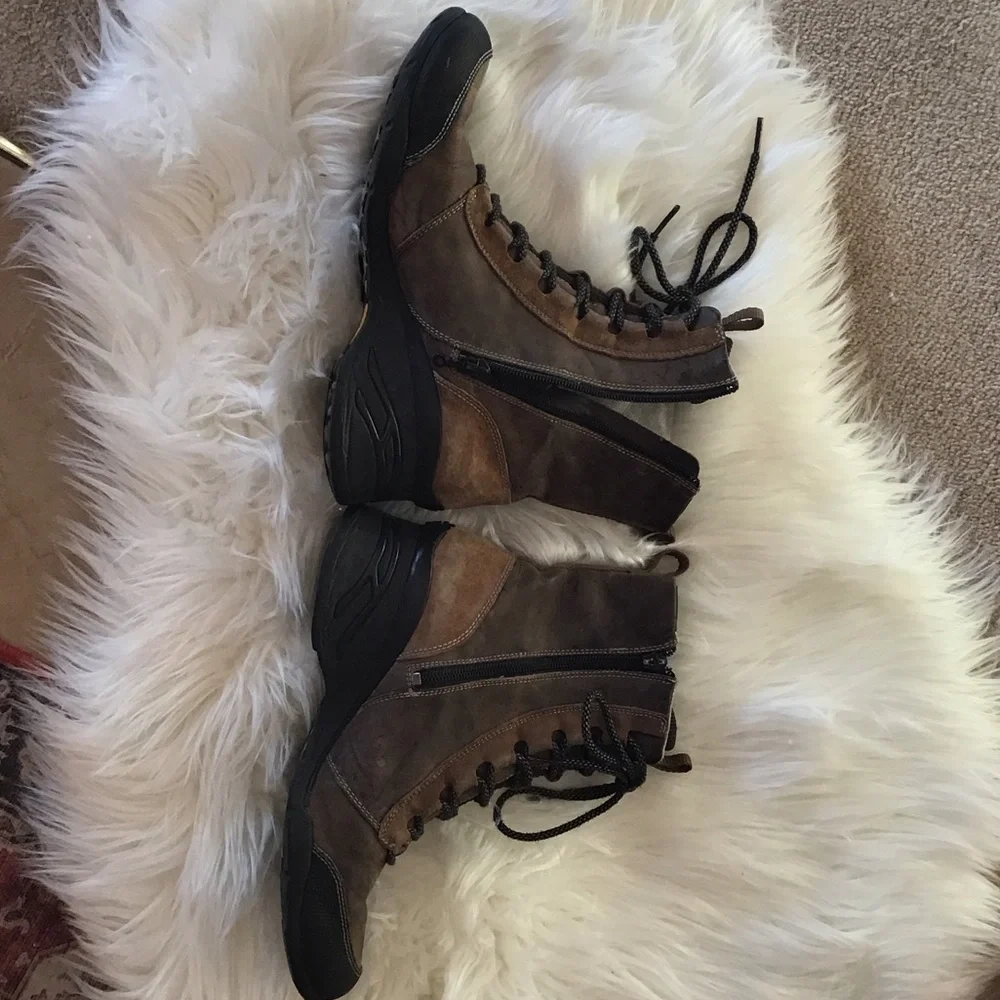Ahnu Montara Waterproof Hiking Boots Side Zip Wedge Comfort Boot” Vibram Sole